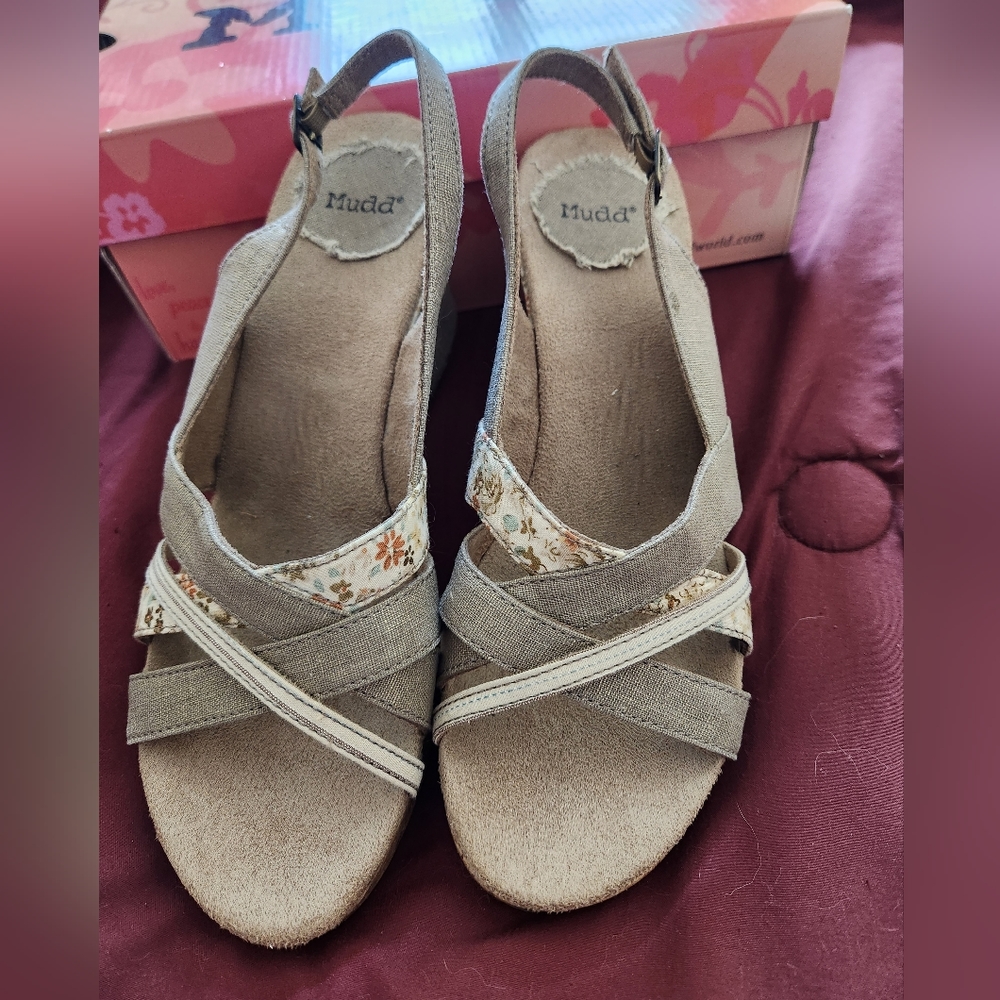 MUDD brand sandals